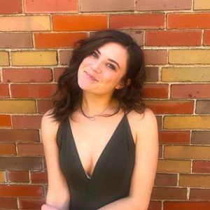 Meet your Posher, Caroline
